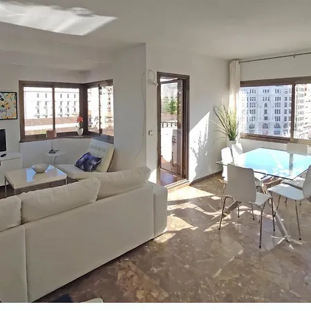 דירה Sunny With Fantastic Terrace Views! *
